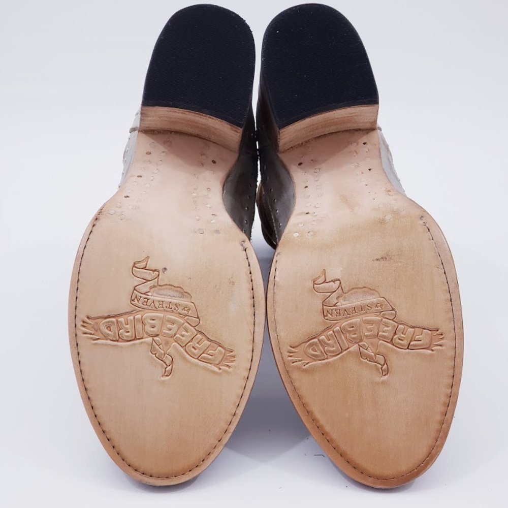 NEW FREEBIRD BY STEVEN HAZEL ICE DISTRESSED SANDAL - Picture 9 of 9